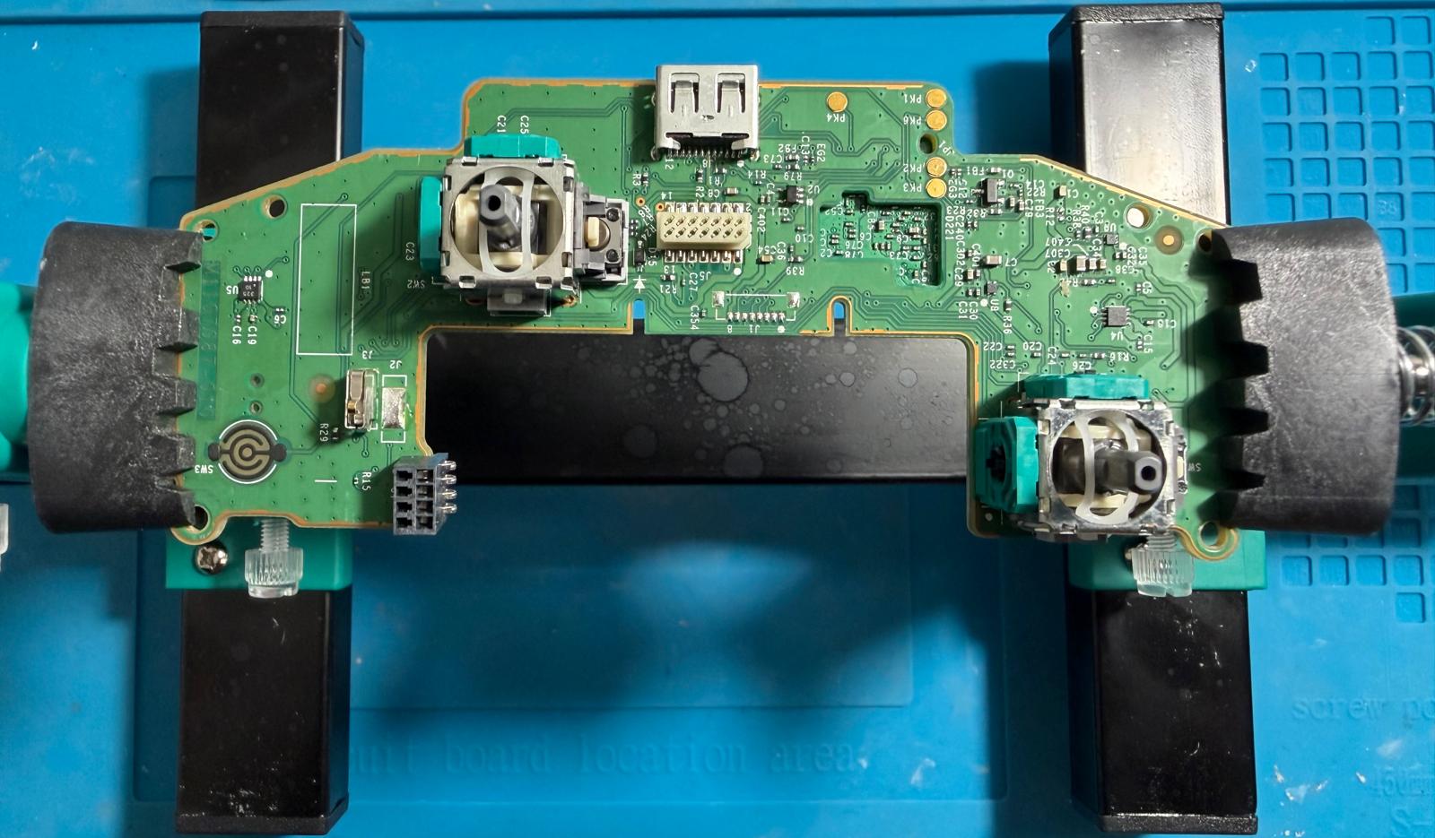 Xbox controller circuit board before repair